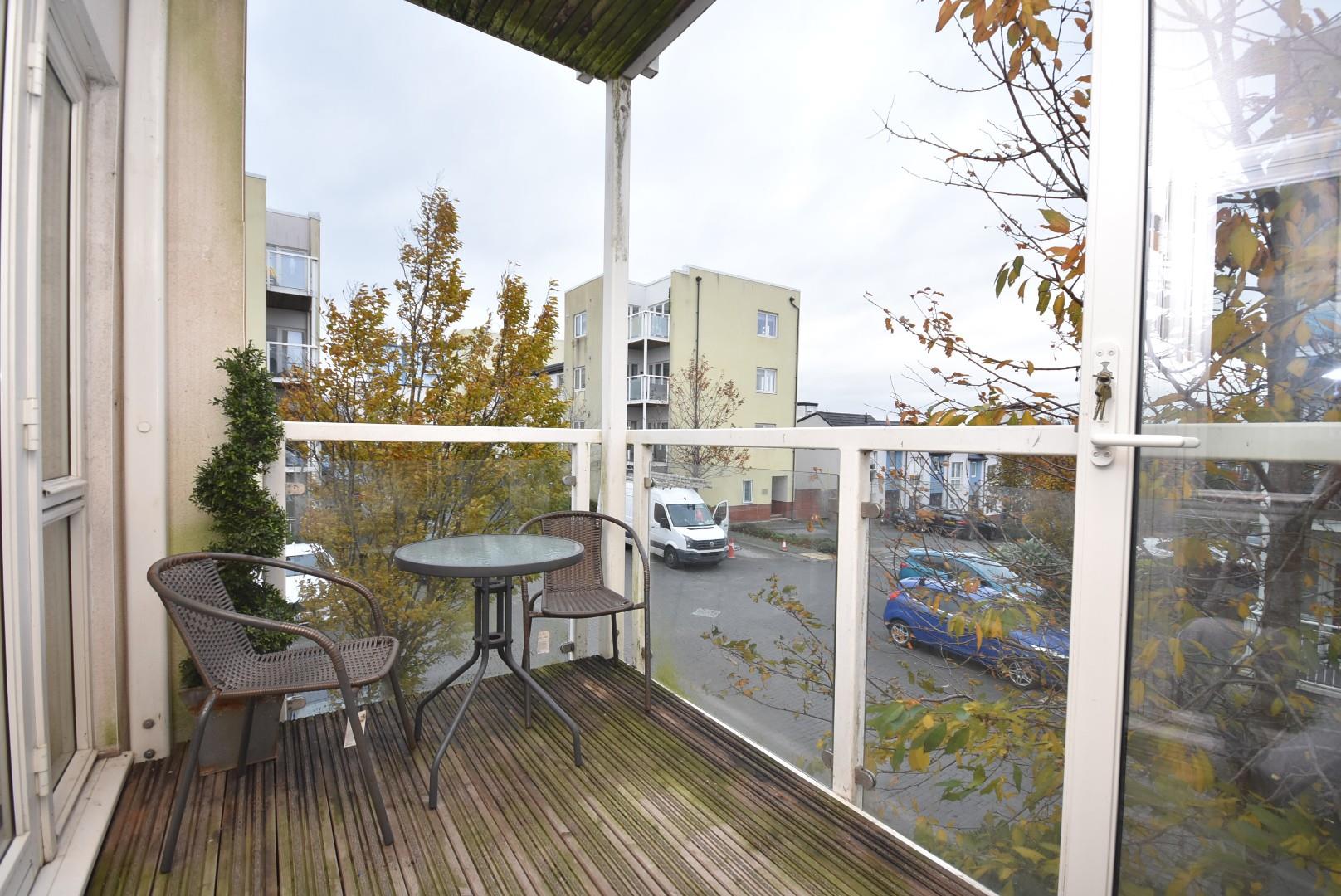 2 Wain Close, Penarth, CF64 1TJ